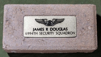 095 - Douglas, James