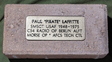 210 - PAUL PIRATE LAFFITTE