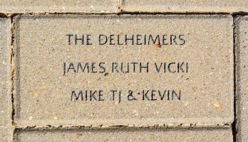The Delheimers - James Ruth Vicki Mike TJ and Kevin - VVA 457 Memorial Area B (19 of 222) (2)